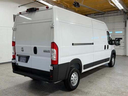 Bright White Clearcoat 2023 RAM ProMaster 2500 High Roof