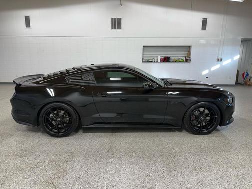 2017 Ford Mustang GT Premium