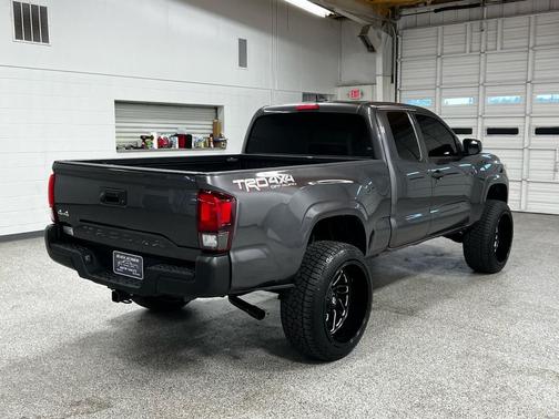 2020 Toyota Tacoma SR