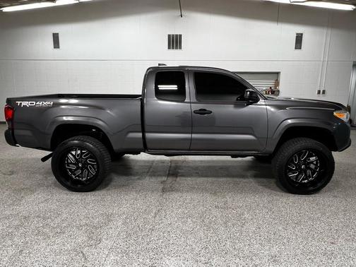 2020 Toyota Tacoma SR