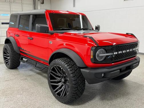 Race Red 2022 Ford Bronco Wildtrak