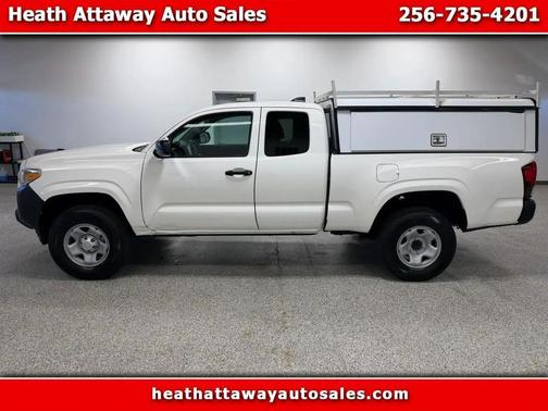 White 2022 Toyota Tacoma SR