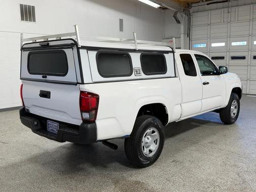 White 2022 Toyota Tacoma SR