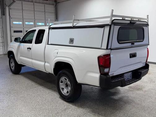 White 2022 Toyota Tacoma SR