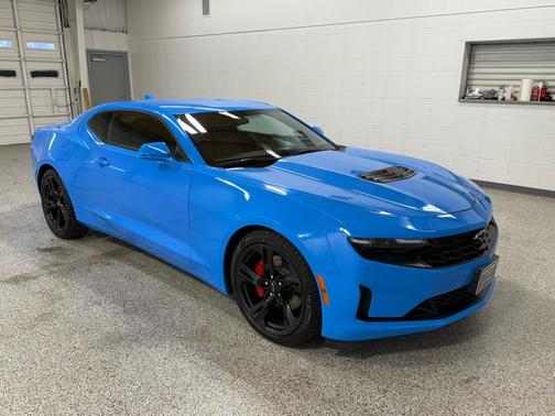 2022 Chevrolet Camaro RWD Coupe LT1