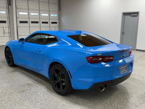 2022 Chevrolet Camaro RWD Coupe LT1