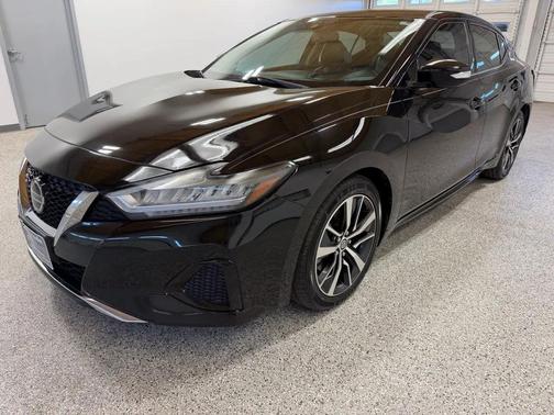 Super Black 2019 Nissan Maxima 3.5 SV