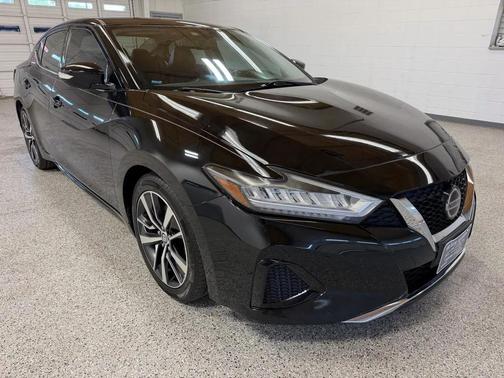 Super Black 2019 Nissan Maxima 3.5 SV