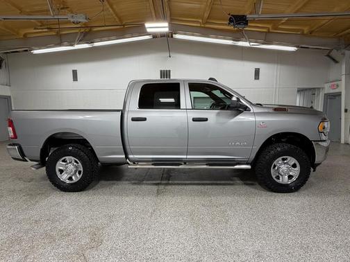 2021 RAM 2500 Tradesman Crew Cab 4x4 6'4' Box