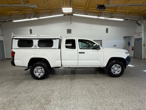 2022 Toyota Tacoma SR