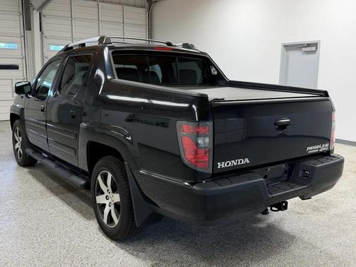 Crystal Black Pearl 2014 Honda Ridgeline SE