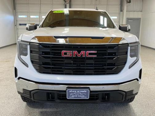 Summit White 2024 GMC Sierra 1500 Pro