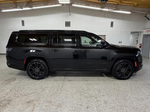 Diamond Black Crystal Pearl 2024 Jeep Grand Wagoneer L Series II 4x4