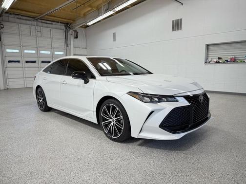 2019 Toyota Avalon XSE