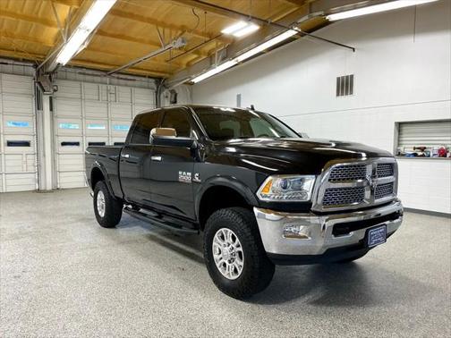 2018 RAM 2500 Laramie Crew Cab 4x4 6'4' Box