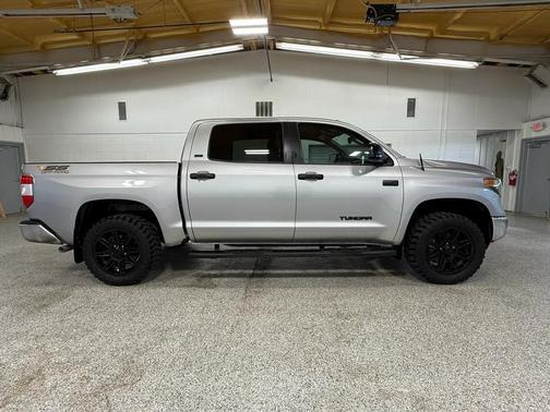 2018 Toyota Tundra SR5