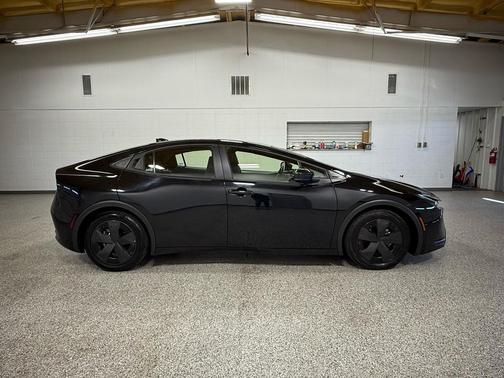 2023 Toyota Prius LE