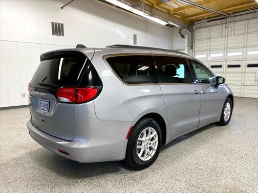 2021 Chrysler Voyager LXI