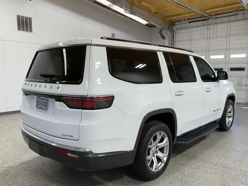2022 Jeep Wagoneer Series II 4x2