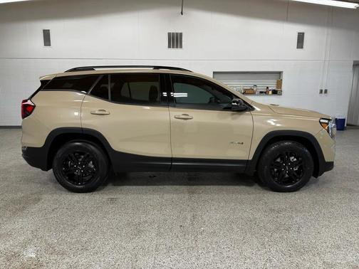 2022 GMC Terrain AWD AT4