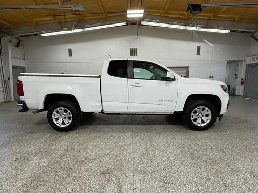 Summit White 2022 Chevrolet Colorado LT