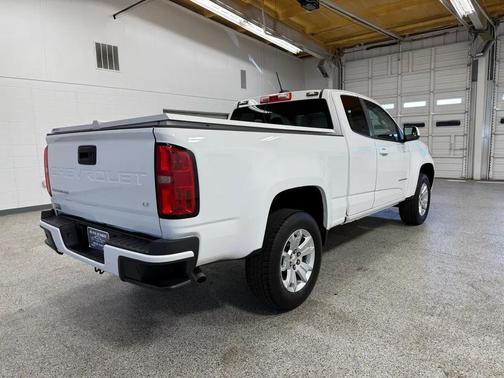 Summit White 2022 Chevrolet Colorado LT