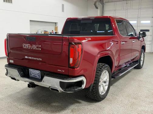 2022 GMC Sierra 1500 SLT