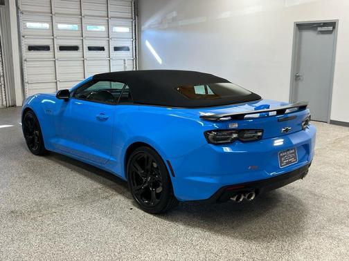 2023 Chevrolet Camaro RWD Convertible LT1