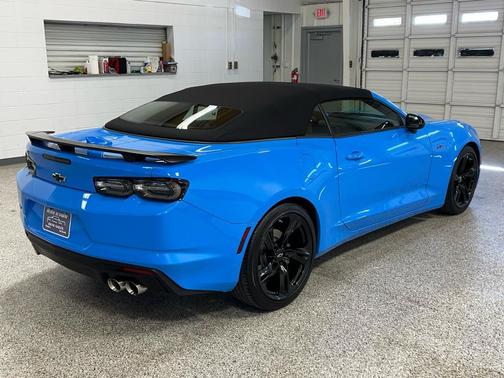 2023 Chevrolet Camaro RWD Convertible LT1