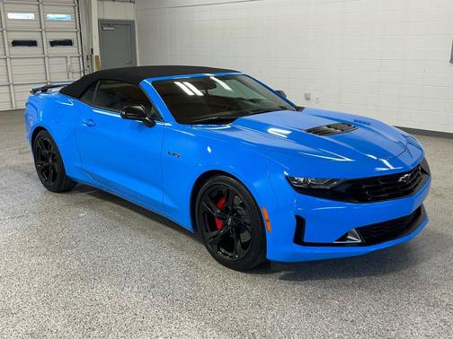 2023 Chevrolet Camaro RWD Convertible LT1