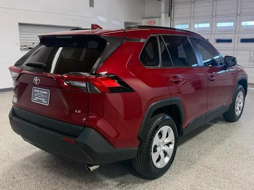 Ruby Flare Pearl 2020 Toyota RAV4 LE