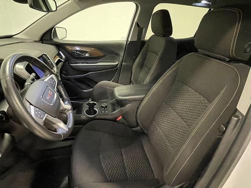 Summit White 2020 GMC Terrain SLE