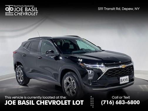 Mosaic Black Metallic 2025 Chevrolet Trax LT