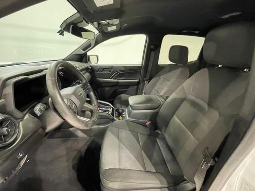 Summit White 2023 Chevrolet Colorado Trail Boss