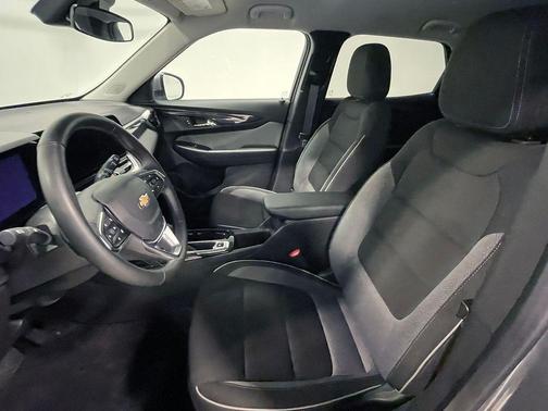 Sterling Gray Metallic 2025 Chevrolet Trailblazer LT