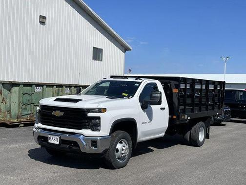 Summit White 2026 Chevrolet Silverado 3500 WT