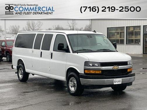 2025 Chevrolet Express 3500 LT