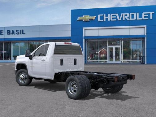 2026 Chevrolet Silverado 3500 WT