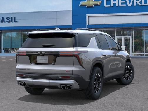 Sterling Gray Metallic 2027 Chevrolet Traverse Z71