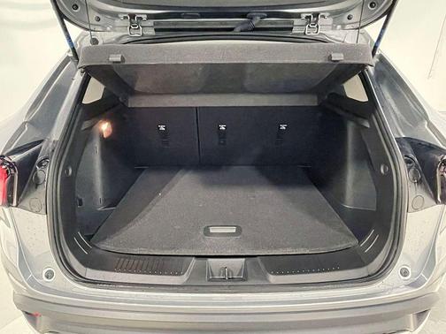 Sterling Gray Metallic 2024 Chevrolet Trax LT