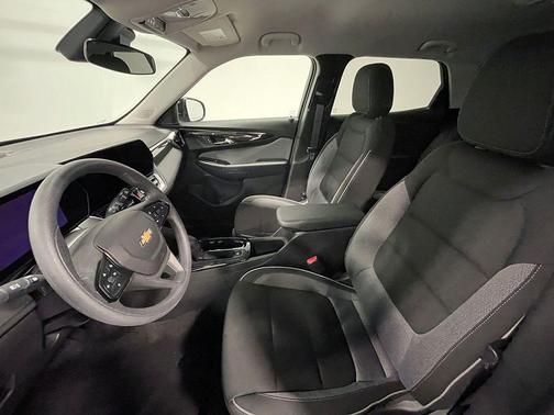 Mosaic Black Metallic 2025 Chevrolet Trailblazer LT