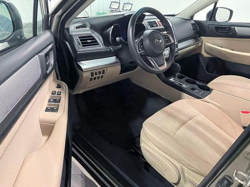 2019 Subaru Outback 2.5i