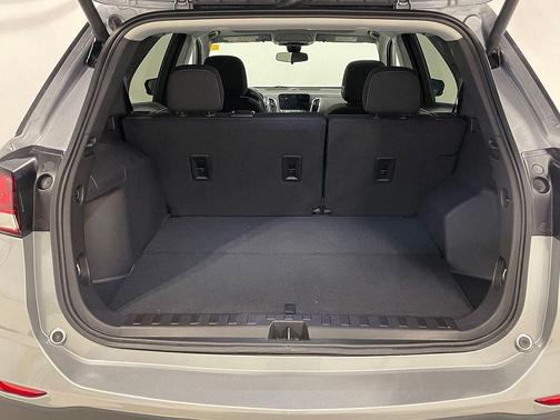 Sterling Gray Metallic 2024 Chevrolet Equinox LT