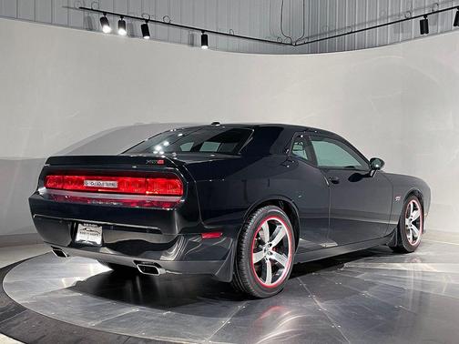Phantom Black Tri Coat Pearl 2013 Dodge Challenger SRT8