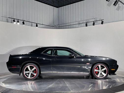 Phantom Black Tri Coat Pearl 2013 Dodge Challenger SRT8