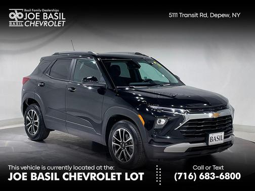 Mosaic Black Metallic 2025 Chevrolet Trailblazer LT