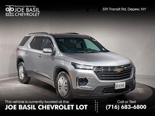 2023 Chevrolet Traverse LT Cloth