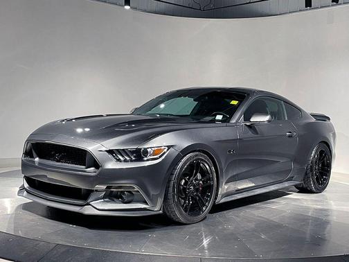 Magnetic 2017 Ford Mustang GT