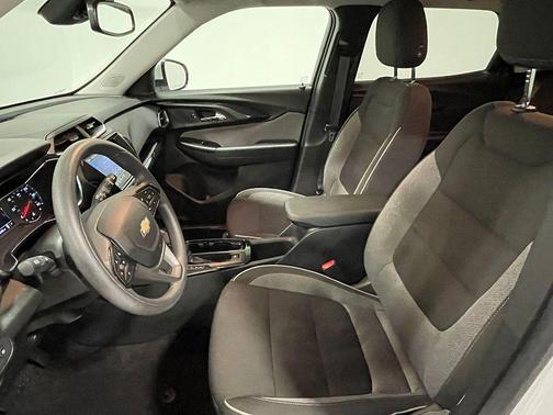 Summit White 2023 Chevrolet Trailblazer LT