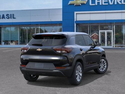 Mosaic Black Metallic 2026 Chevrolet Trailblazer LS